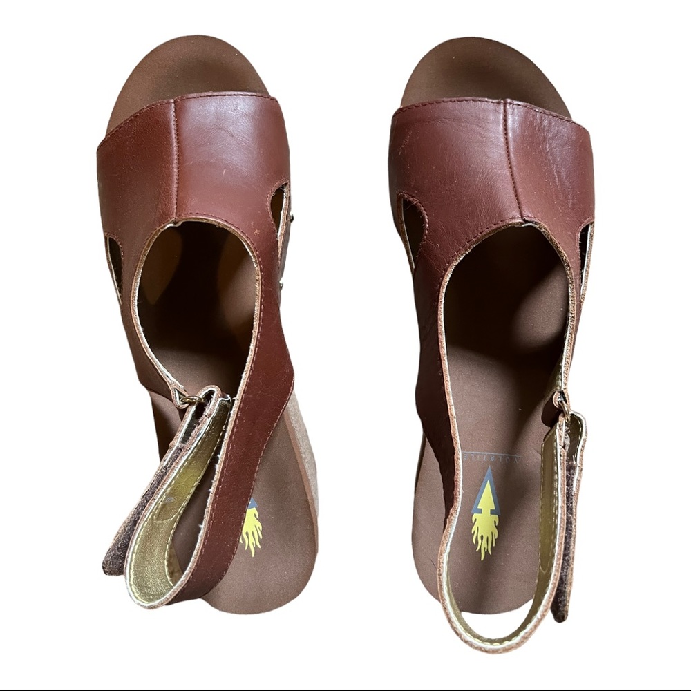 Volatile wedge Sandal